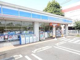 コンビニ　ローソン 杉並高井戸東二丁目店（コンビニ）まで636m