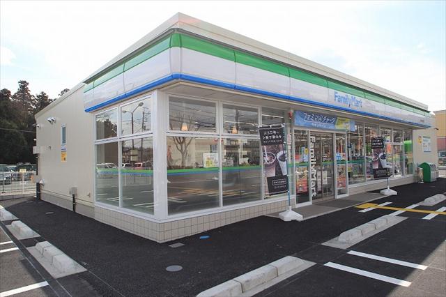 コンビニ　ファミリーマート（コンビニ）まで359m