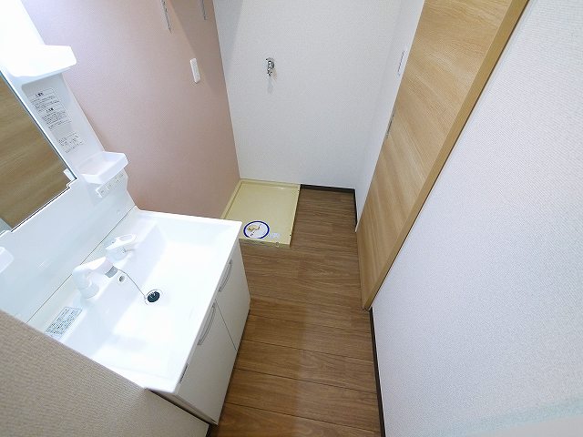 洗面設備　広い洗面スペース
