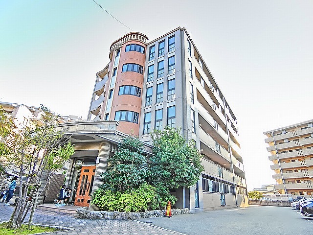 建物外観　駅まで徒歩４分♪♪上村建設施工の３ＬＤＫマンション♪♪博多ま