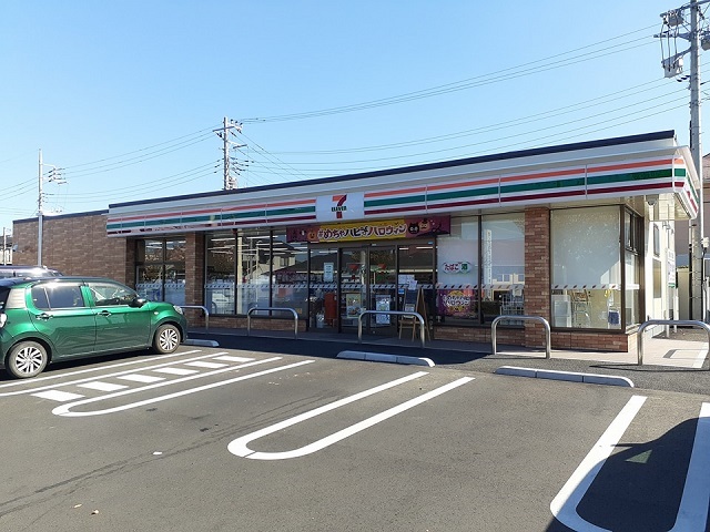 コンビニ　セブンイレブン谷和原絹の台2丁目店（コンビニ）まで713m