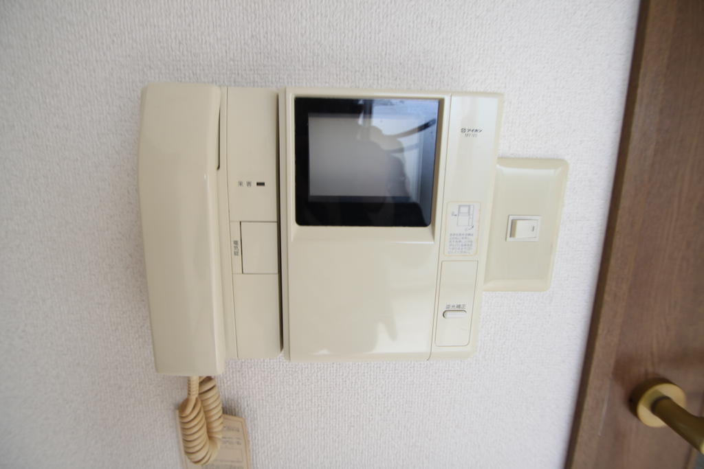 セキュリティ　TVモニターフォン付です。