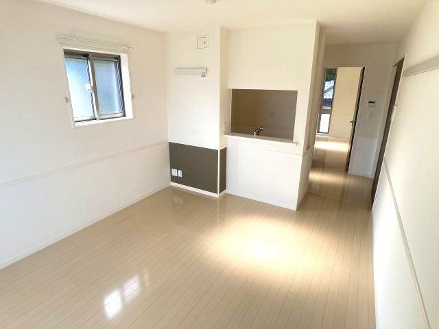 ベレオ東久万の居間写真