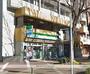 コンビニ　ファミリーマート（コンビニ）まで242m