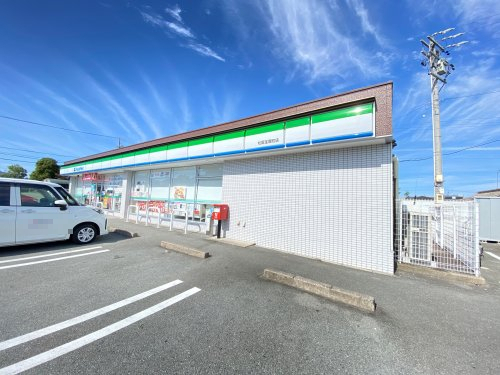 コンビニ　ファミリーマート宝塚町店（コンビニ）まで245m
