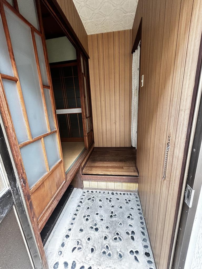 近鉄奈良線 近鉄奈良駅 徒歩11分 2階建 築107年の玄関写真
