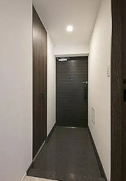 玄関　※別部屋の参考写真です。