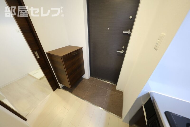 ArtizA浅間町の玄関写真