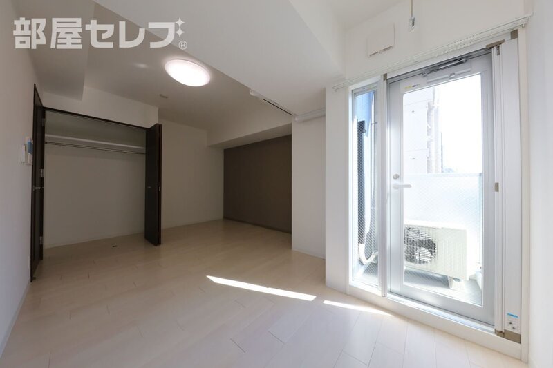 ArtizA浅間町の居間写真