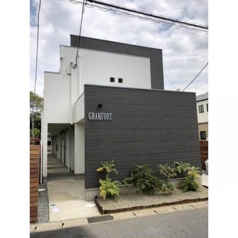 建物外観　グランフォルトの外観