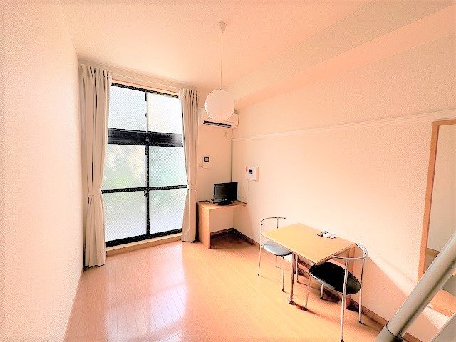 居室・リビング　使いやすい居間です