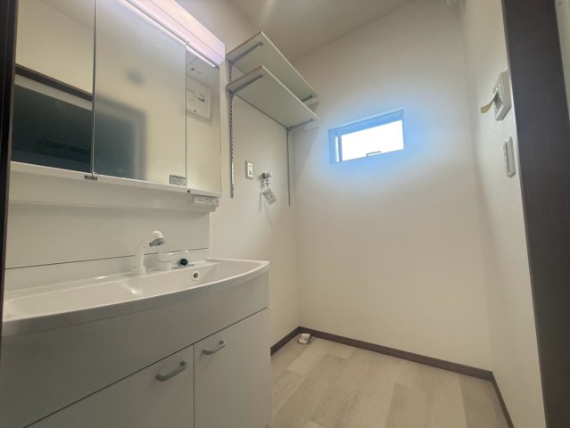 洗面設備　※類似写真になります