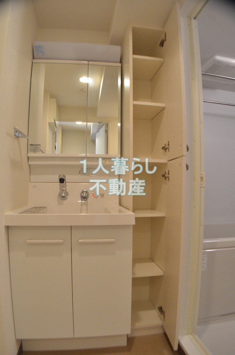 その他共有部分　使いやすい独立洗面台です。