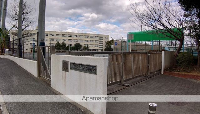 小学校　横浜市立南戸塚小学校（小学校）まで796m