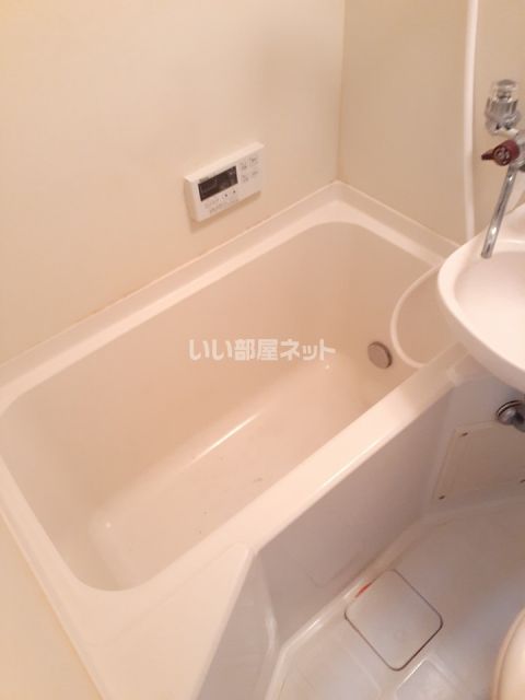 メゾンドフルールIの風呂写真