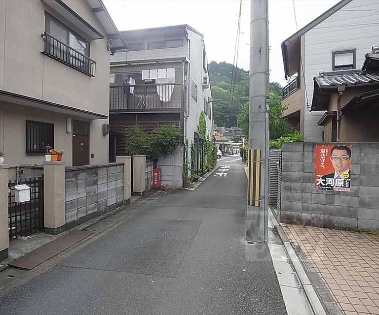 その他　前面道路です。