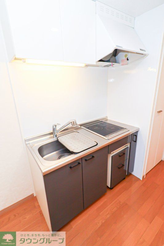 キッチン　同物件別部屋のお写真です。現況優先です。