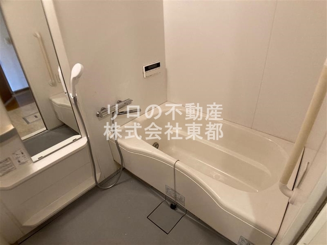 相鉄本線 二俣川駅 徒歩21分 3階建 築24年の風呂写真