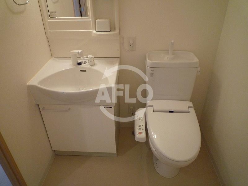 地下鉄御堂筋線 大国町駅 徒歩4分 11階建 築20年のトイレ写真