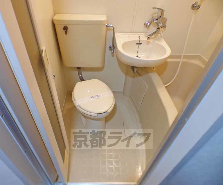 トイレ　ユニットバスのトイレです。