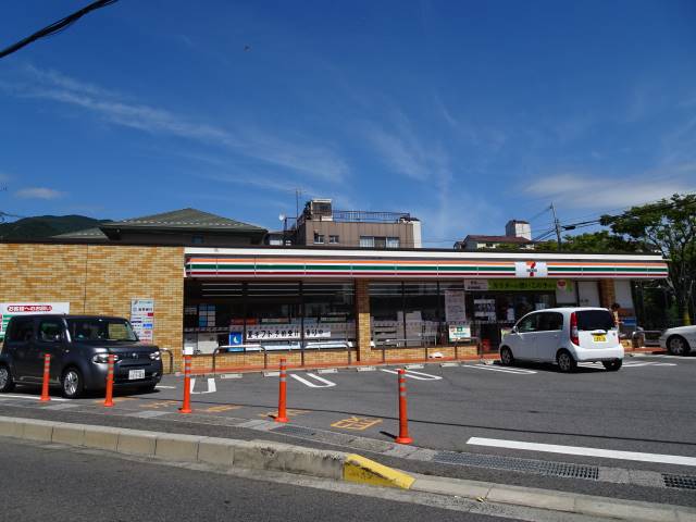 コンビニ　セブンイレブン大津唐崎2丁目店（コンビニ）まで398m