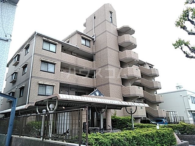 名古屋市名東区勢子坊のマンションの建物外観
