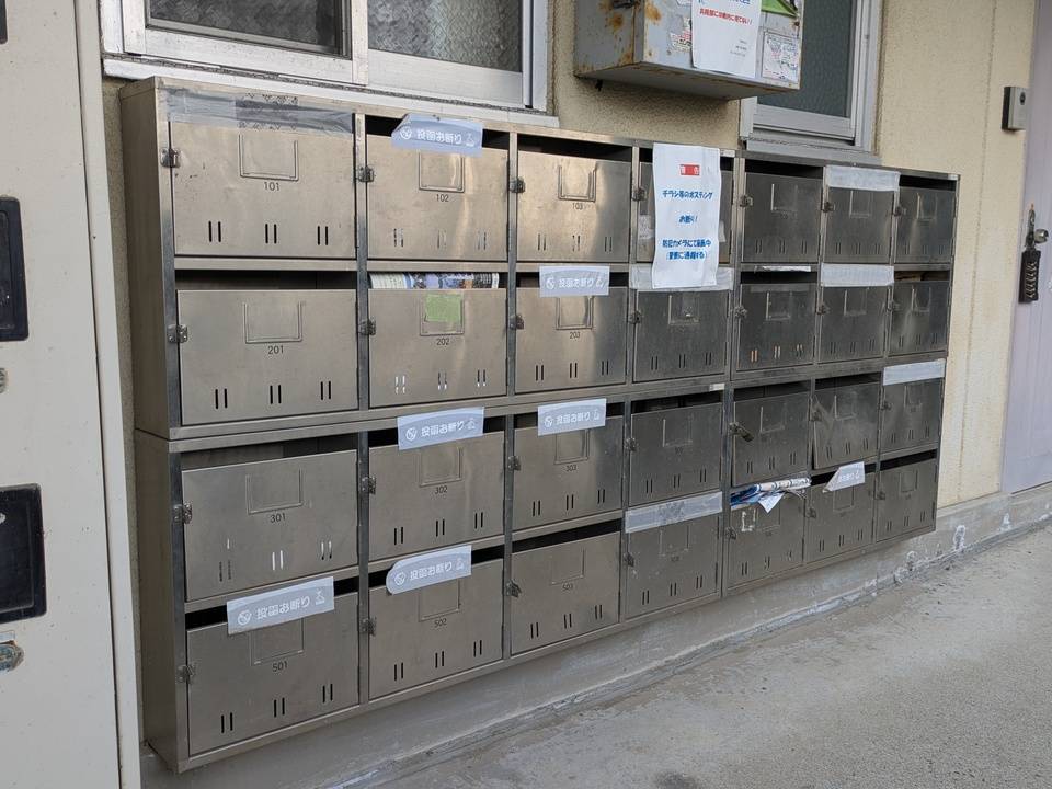 エントランス　メールBOX