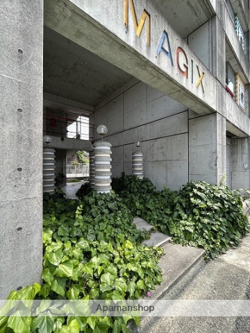 エントランス　駐車場