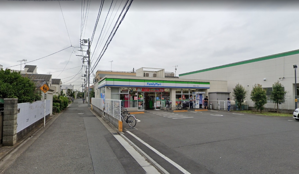 コンビニ　ファミリーマート 石神井台二丁目店（コンビニ）まで112m