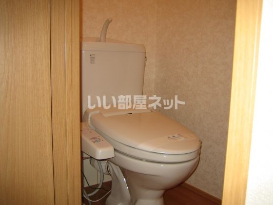 【静岡市葵区瀬名中央のアパートのトイレ】
