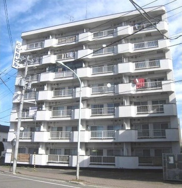 札幌市厚別区厚別中央五条のマンションの建物外観