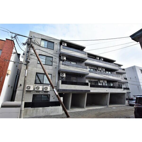 北海道札幌市西区二十四軒四条５の賃貸マンションの外観