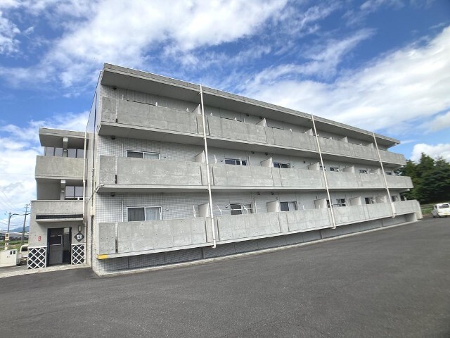 【庵マンションの建物外観】