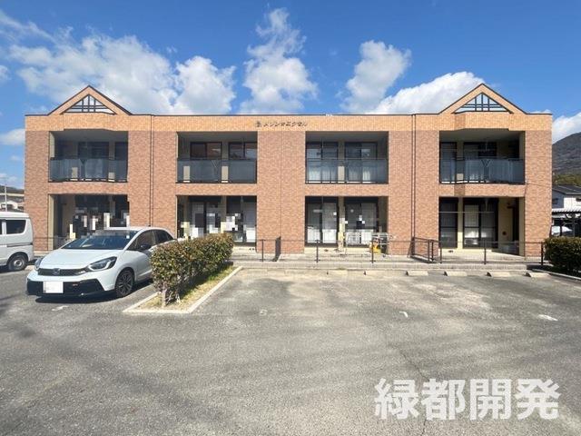 下関市吉見本町のアパートの建物外観