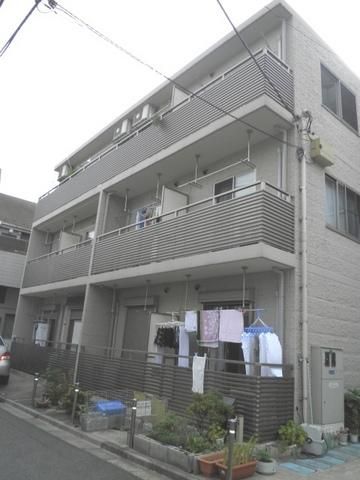 【川崎市中原区木月伊勢町のマンションの建物外観】