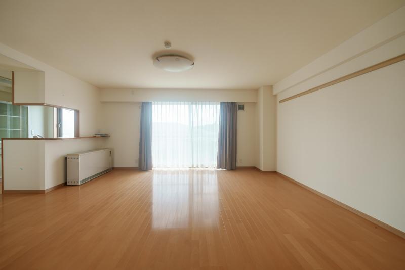 居室・リビング　同タイプの写真です。