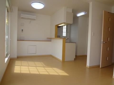 居室・リビング　室内