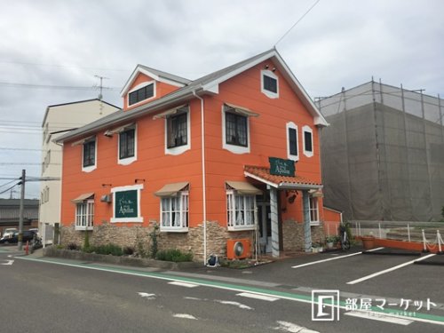 【岡崎市宇頭町のアパートの飲食店】