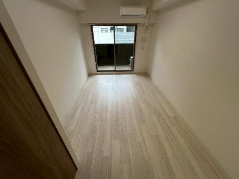 居室・リビング　室内