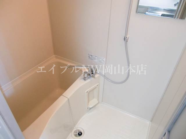 バス・シャワールーム　バスルーム