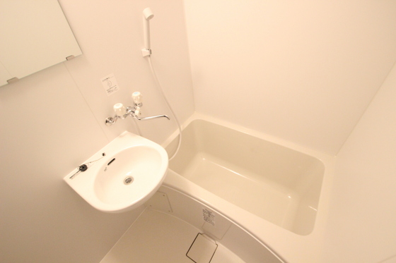 バス・シャワールーム　※別号室の写真です