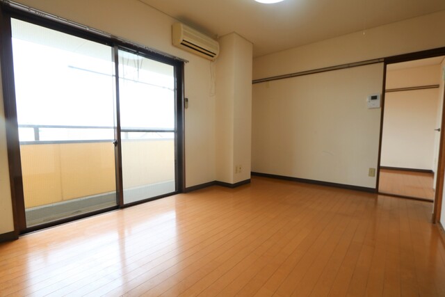 居室・リビング　☆南向きの室内☆