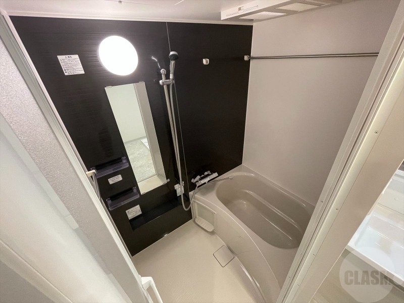 バス・シャワールーム　追炊き・浴室乾燥付きのバスルーム