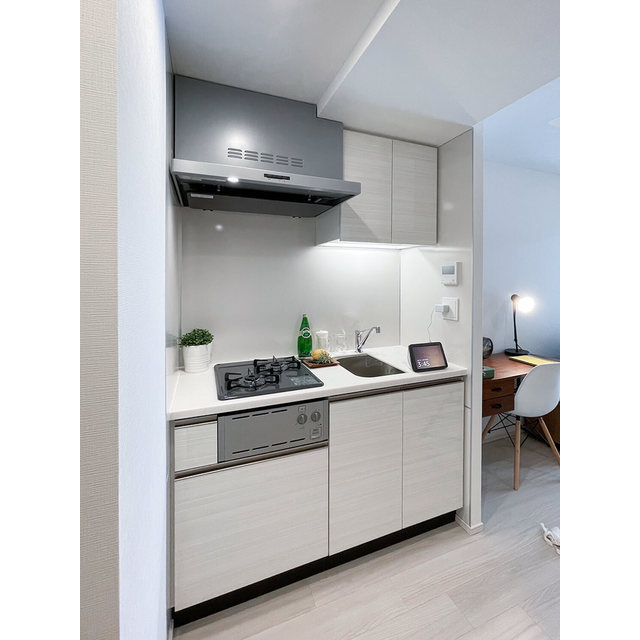 キッチン　【家具／調度品に関しては配置例を示したもので実際の賃貸には含