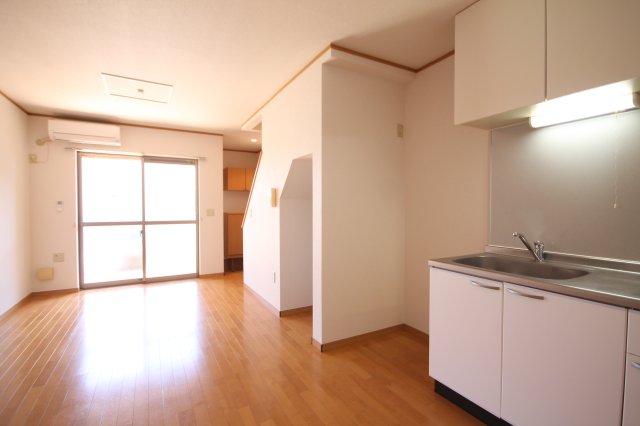 居室・リビング　※同物件別号室の写真になります