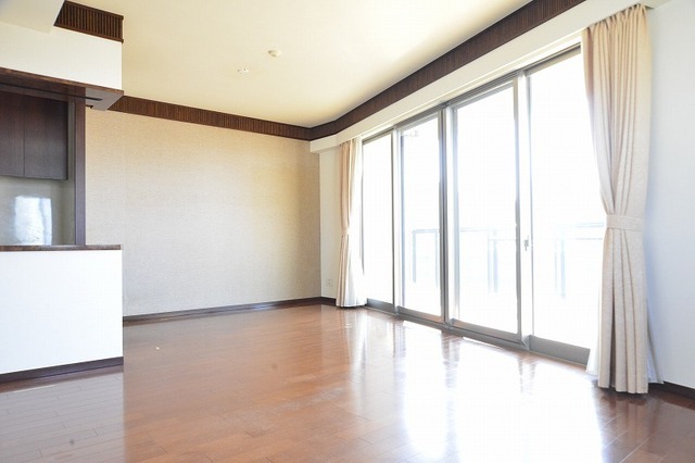 居室・リビング　１５．８帖前回募集時の写真です