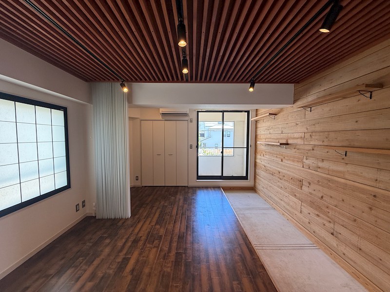 ＪＲ東海道本線 芦屋駅 徒歩6分 4階建 築55年の居間写真