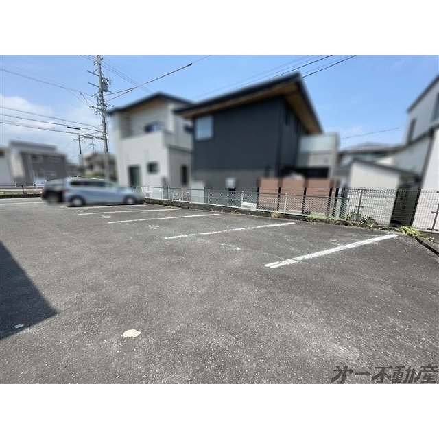 駐車場　駐車場