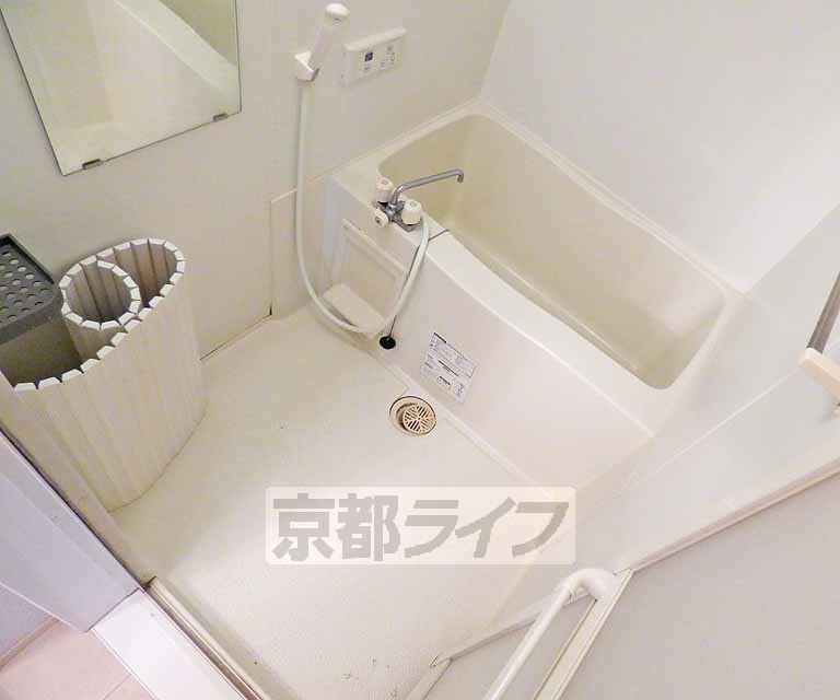 バス・シャワールーム　お風呂です。