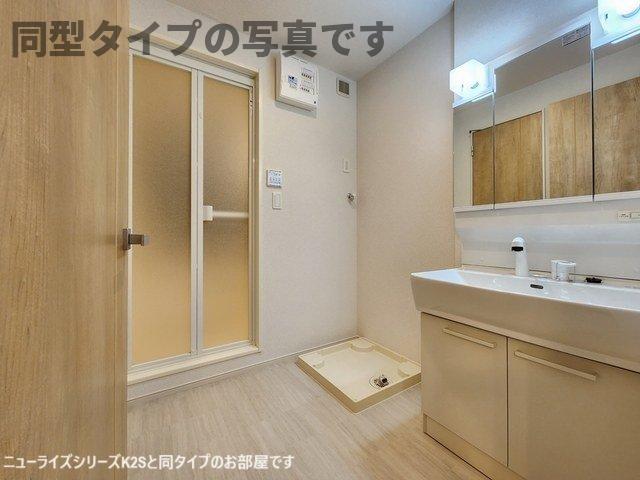 洗面設備　スペースが確保できる洗面所です